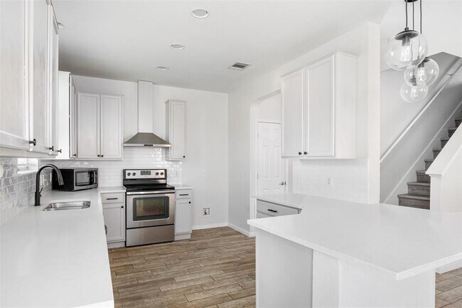 Building Photo - 8909 Winter Haven Rd