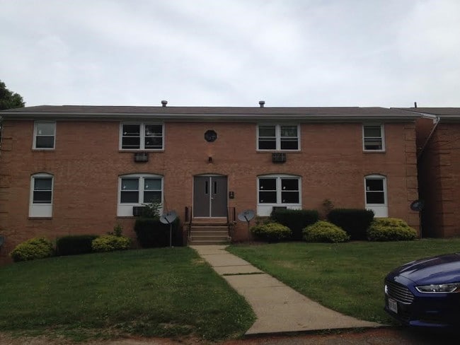 Primary Photo - 3260 Ruby Ave NW