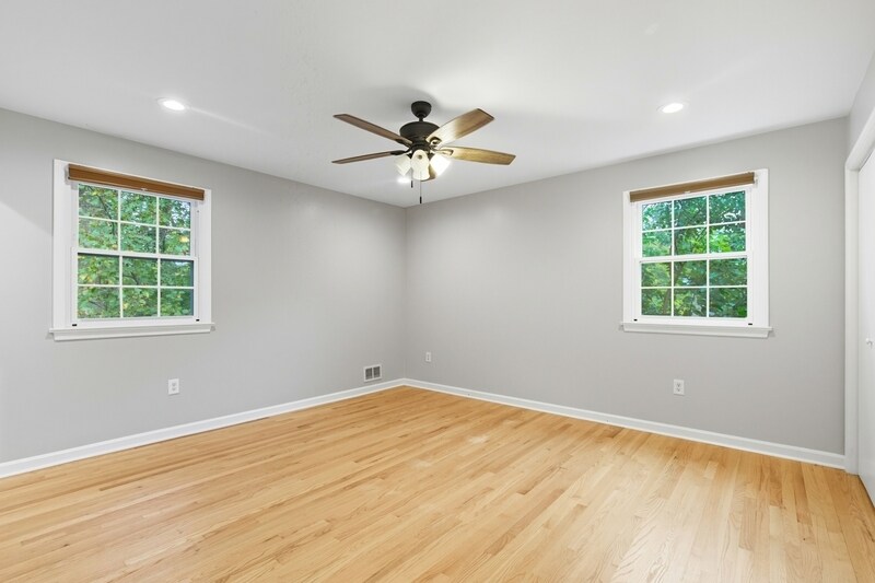 Building Photo - 13314 Vanessa Ave