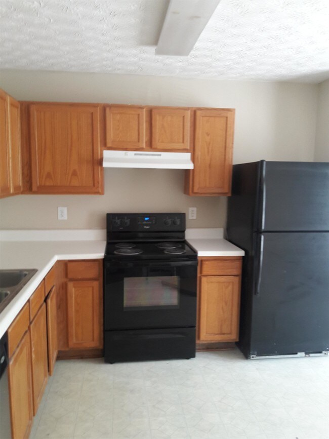 Building Photo - 3169 Kingswood Glen