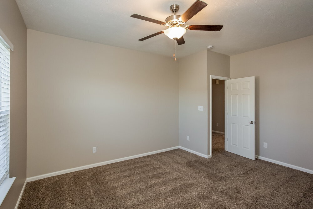 Building Photo - 386 Thunderwood Dr