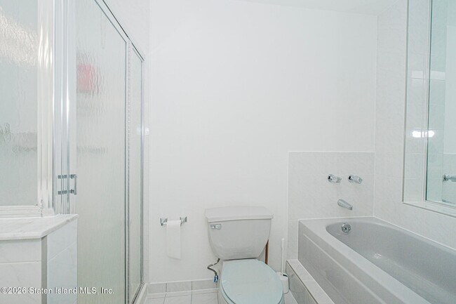 Building Photo - 857 Bloomingdale Rd