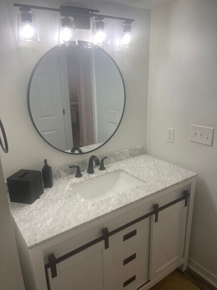 Building Photo - 1282 Beach Blvd