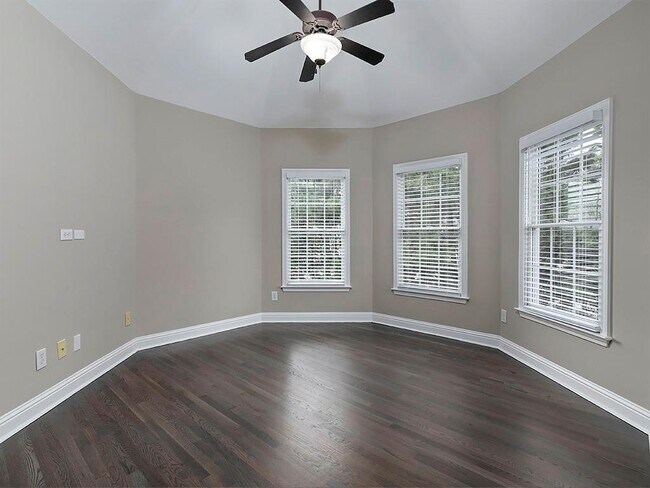 Building Photo - 4055 St Michelle Ln