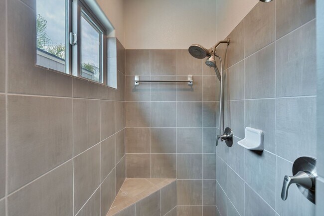 Building Photo - Beautiful Lincoln Home with Solar, 3-Car Garage & Trailer Parking!