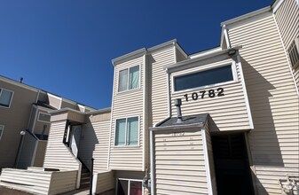 Building Photo - Studio Apartment in High Hollows Condominiums