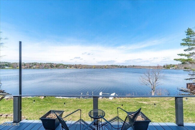 Building Photo - 15 Chase Ln