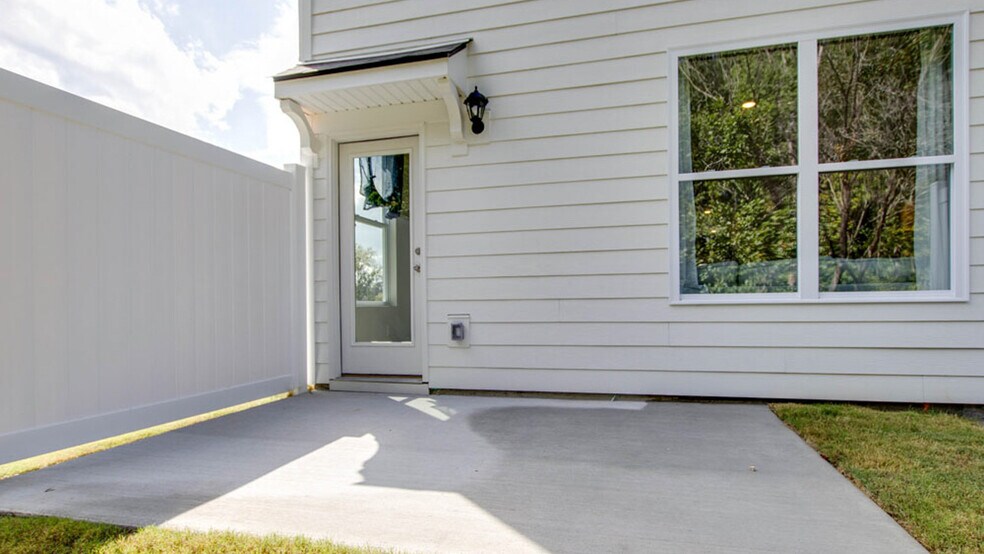 Building Photo - 646 Longtail Ln