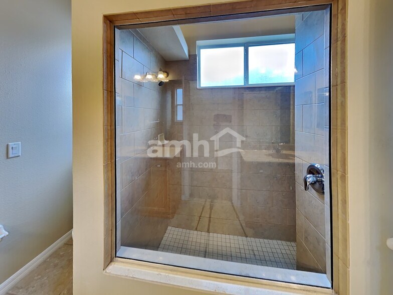 Building Photo - 12020 Tasha Ct