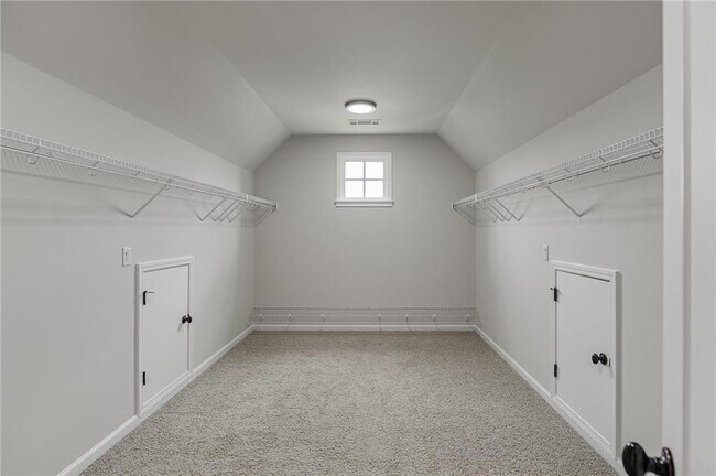 Building Photo - 4612 Grandview Pkwy