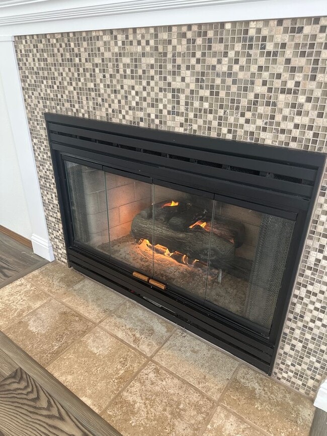 Building Photo - Tranquil & delightful 3-bedroom, 2-bathroom home that offers both comfort and convenience with it...