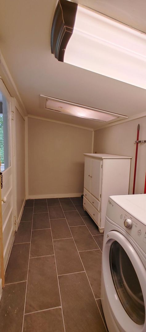 Building Photo - Adorable Red Bank Home!