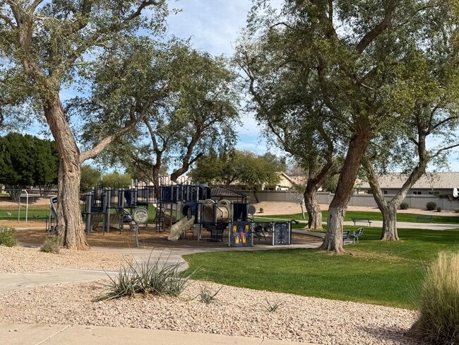 Building Photo - Gilbert 3 Bed, 2 Full Bath Single Story Home