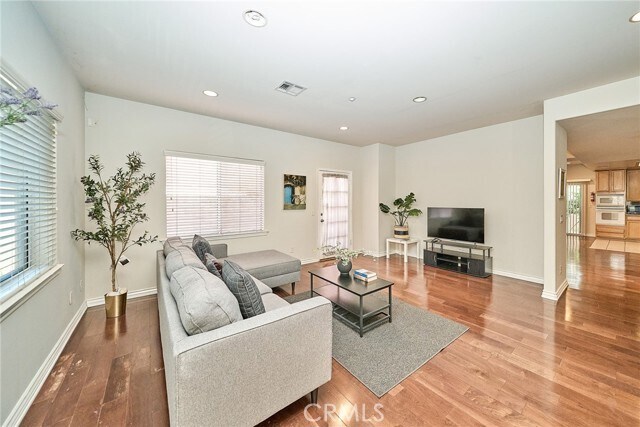 Building Photo - 1018 La Cadena Ave