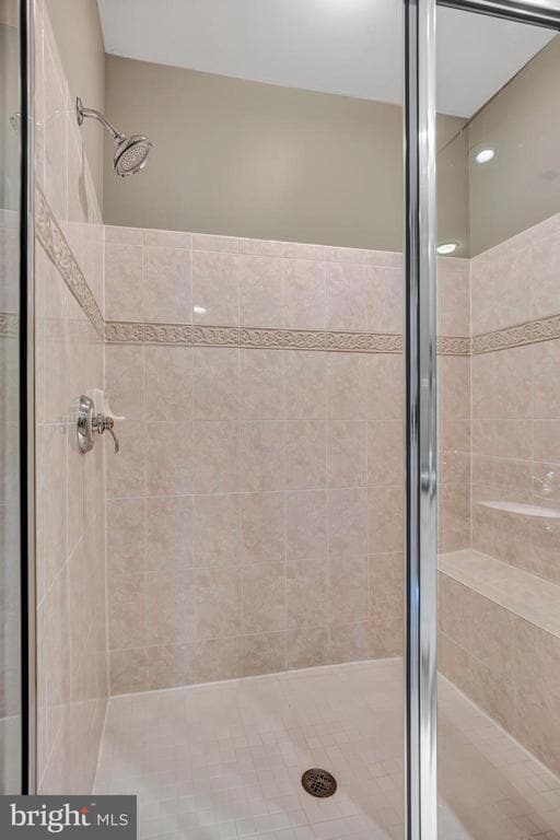 Building Photo - 708 Day Ln