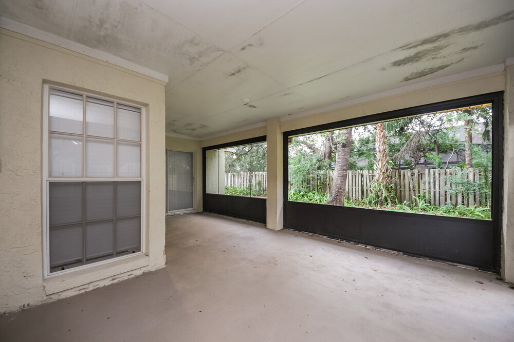 Building Photo - 711 White River Dr