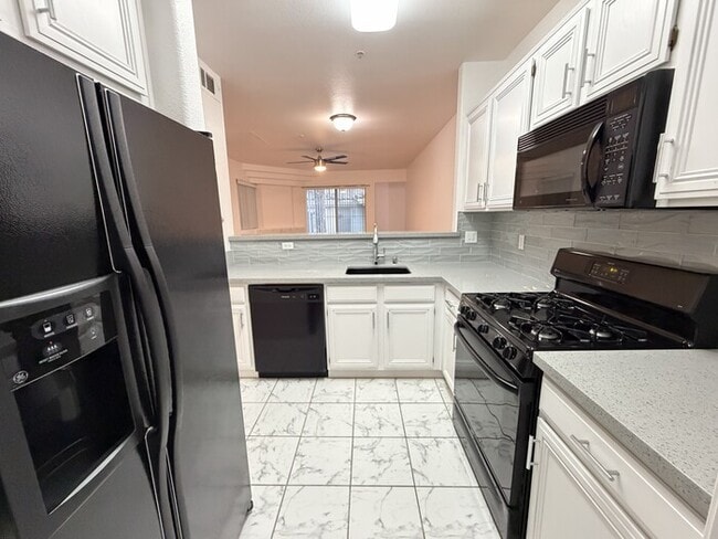 Building Photo - To schedule a viewing, call Wally Fellman at 702-493-9787