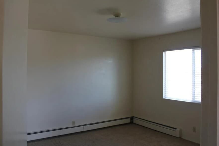 Building Photo - 530 Rio Pecos Rd