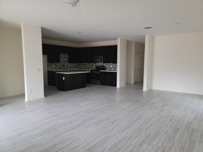 Building Photo - 3 bedroom cul-de-sac home in the Villago Community!