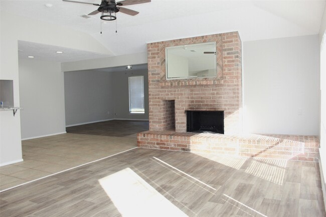 Building Photo - 4406 Lost Lake Ln