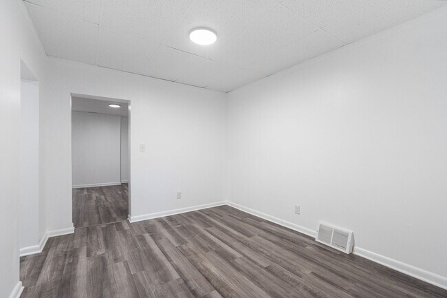 Building Photo - 1809 Lowrie St