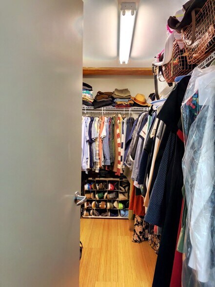 Building Photo - 22 Cottage Park Ave