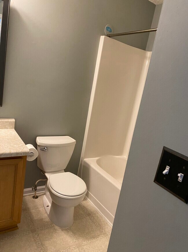 Building Photo - 125 Chastain Cir