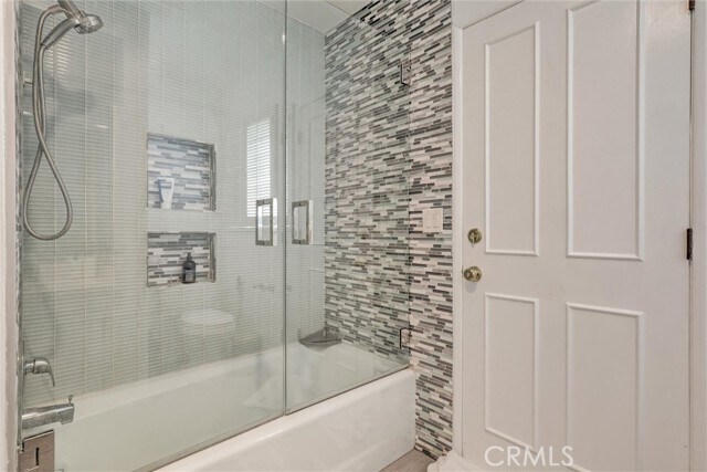 Building Photo - 5625 Vía Junipero Serra