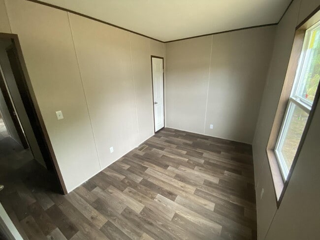 Building Photo - Beautiful 3 Bed / 2 Bath Home – Move-In Ready – Affordable & Modern Living