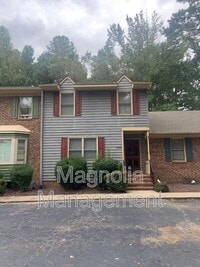Building Photo - 1302 Oakridge Ave