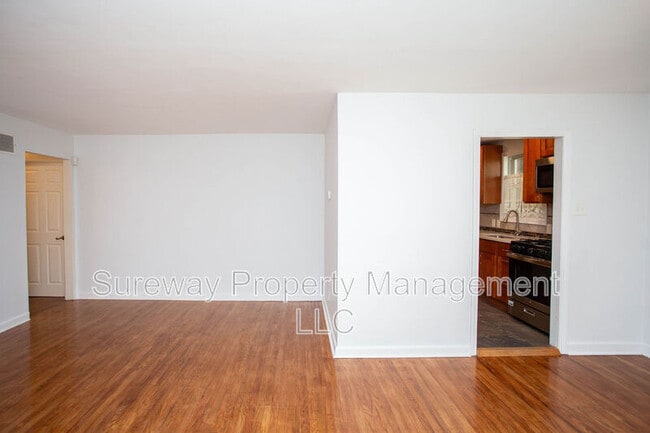 Building Photo - 104 Buckner Ave