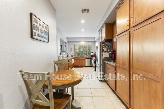 Building Photo - 23919 Brescia Dr