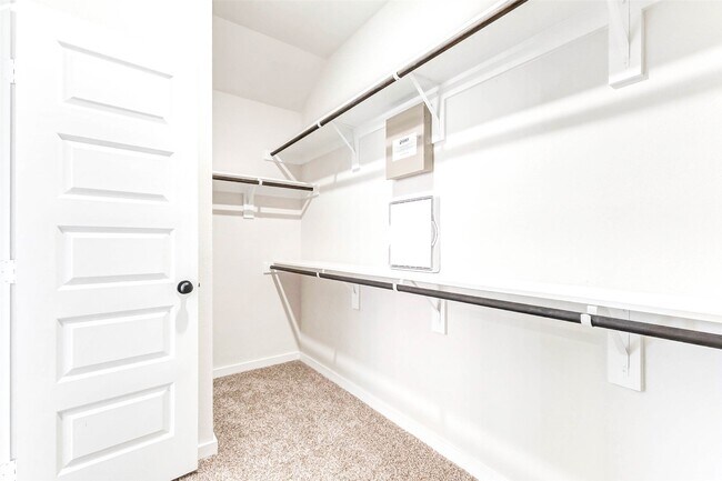 Building Photo - 6422 Pomona Ct