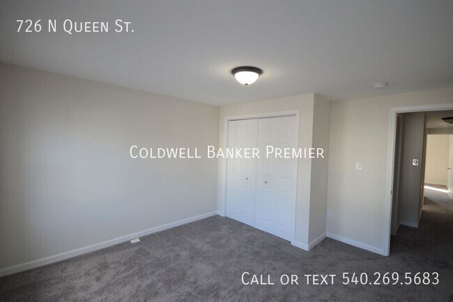 Building Photo - 726 N Queen St