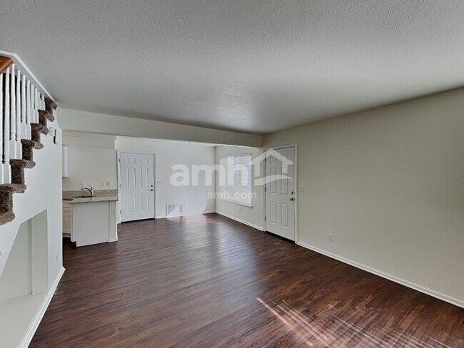 Building Photo - 4570 N Orleans St