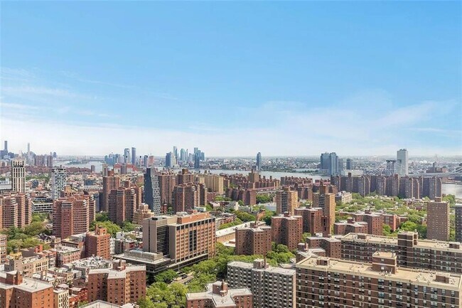 Building Photo - 252 South St