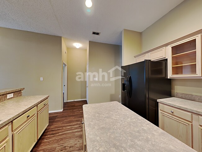 Building Photo - 7914 Clear Fork Trail