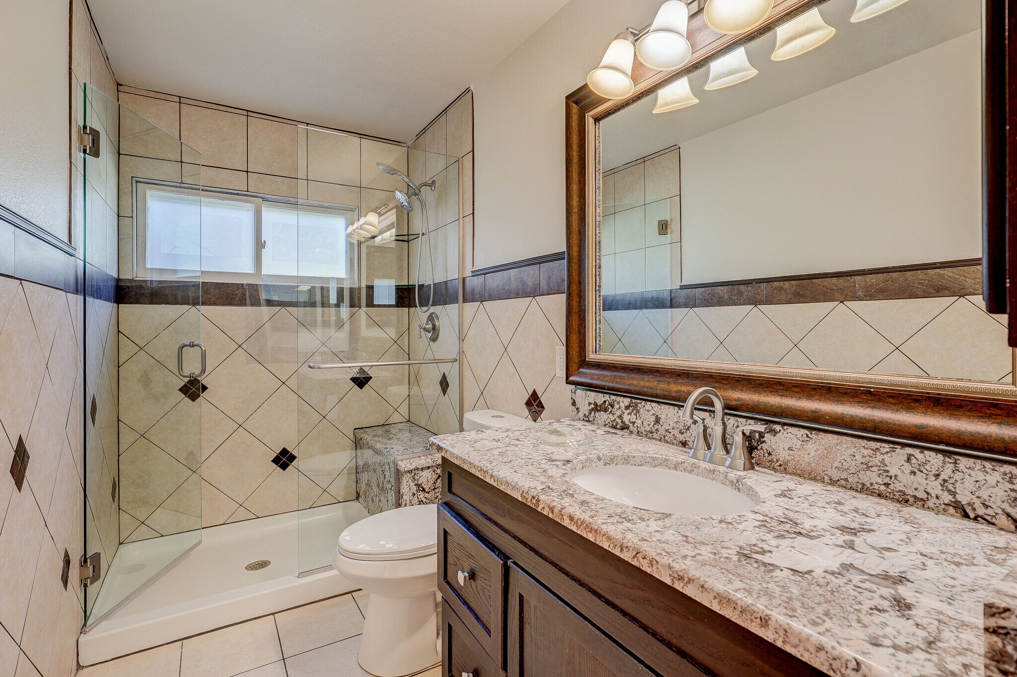 Building Photo - 2327 Fulton St