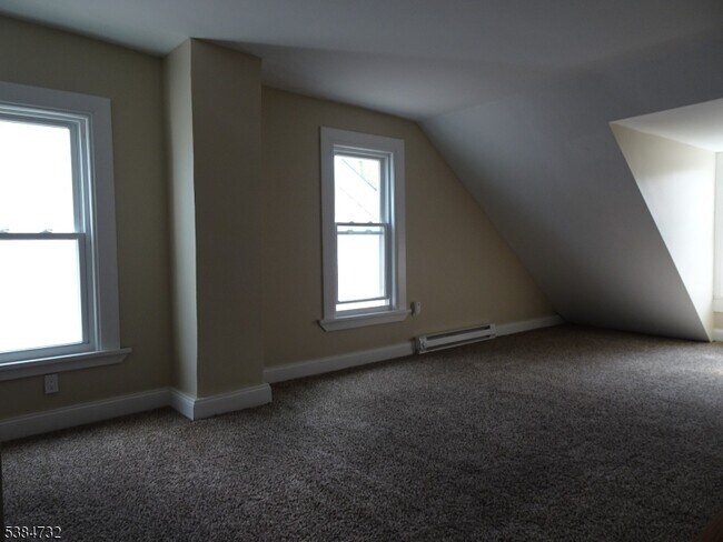 Building Photo - 59 Filmore St