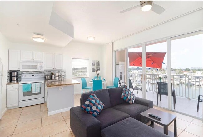 Building Photo - 8800 Bay Pines Blvd