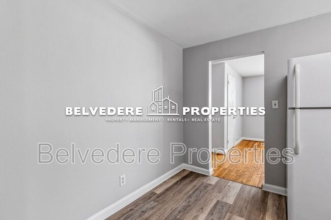 Building Photo - 720 S Elam Ave