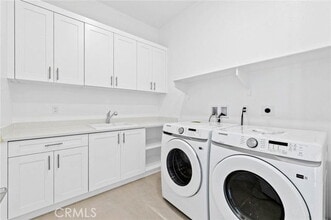 Building Photo - 106 Irvine Center Dr