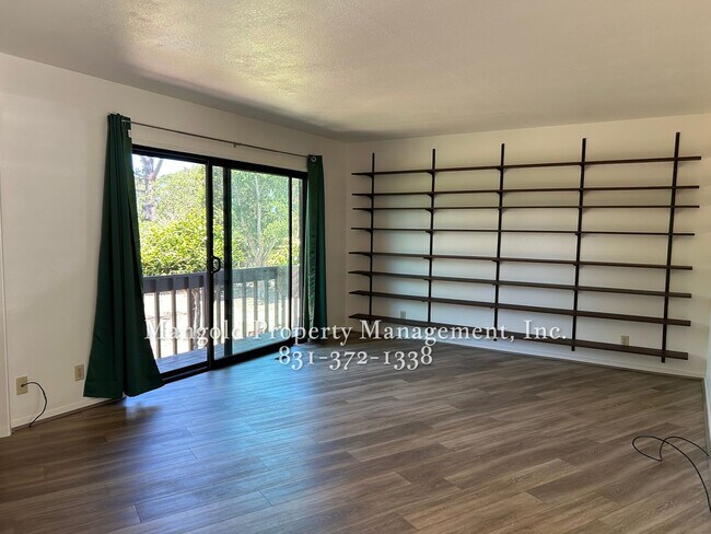 Building Photo - Charming 3-Bed, 2-Bath Home with Back Yard...