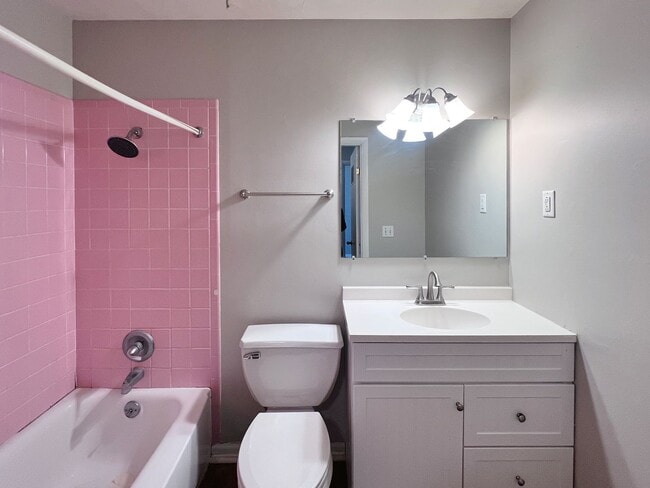 Building Photo - Spacious 4-bedroom, 2-bathroom Ranch Home in West Lafayette School District