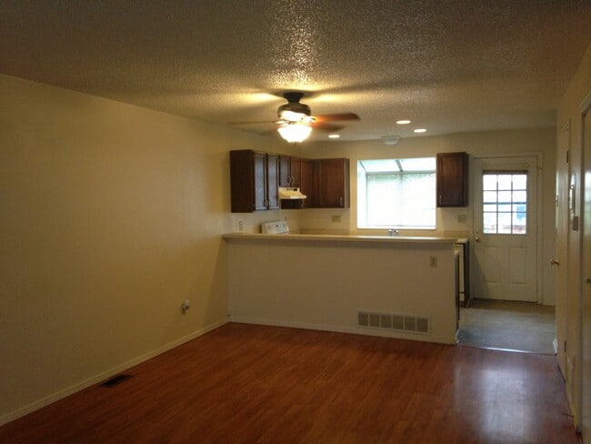 Building Photo - 17157 E Whitaker Dr