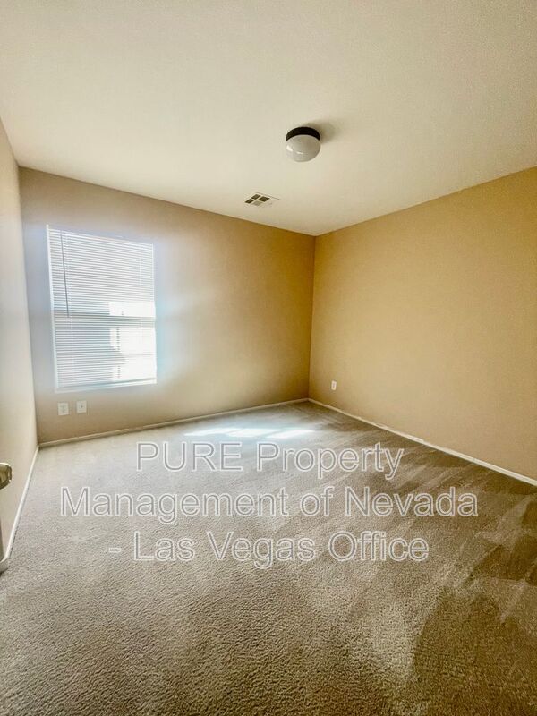 Building Photo - 126 Solidago Ave