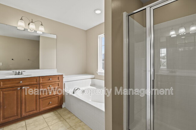 Building Photo - 9034 Parlor Dr