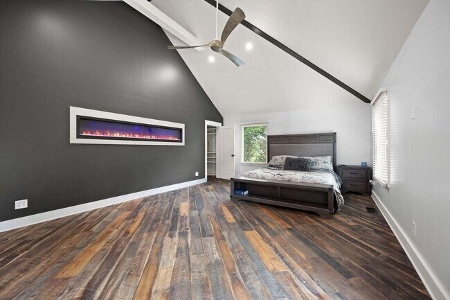 Building Photo - 104 Barkley