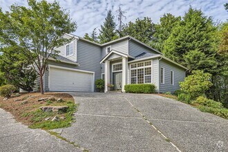 Building Photo - Spacious 4-Bedroom Home in Kenmore | Priva...