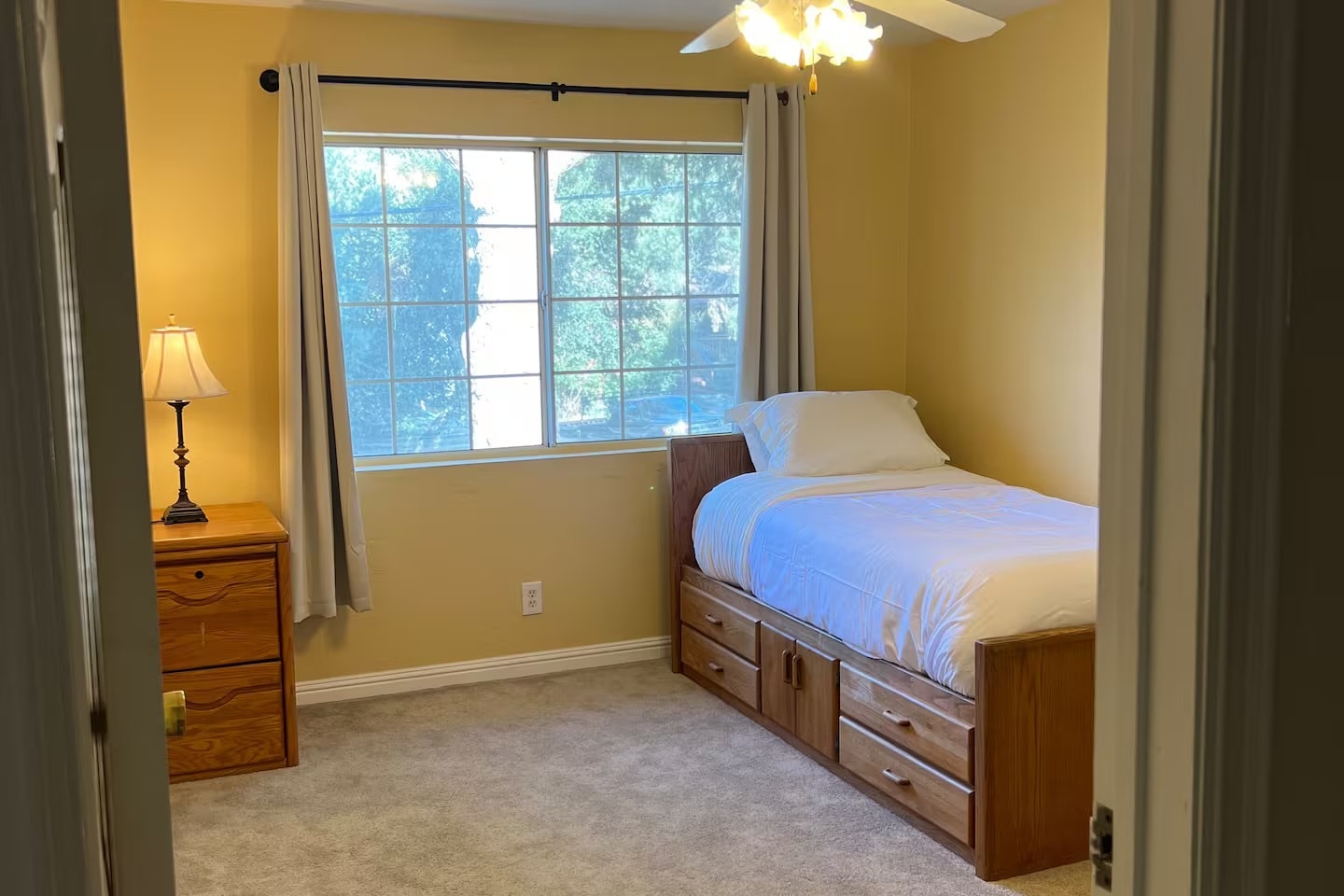 Large third bedroom. - 2411 Glacier Dr
